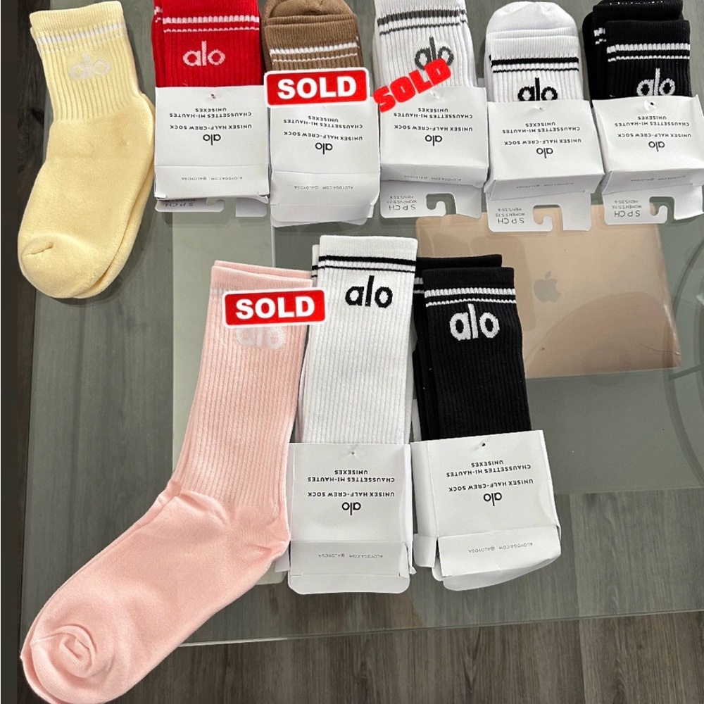ALO SOCKS $32 FOR 4 PAIRS OF SOCKS‼️